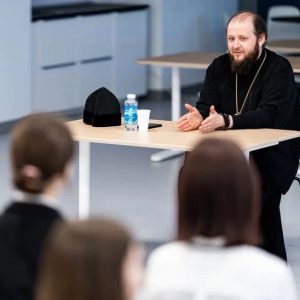 Встреча архиепископа Подольского и Люберецкого Аксия с учащимися 9-11 классов
