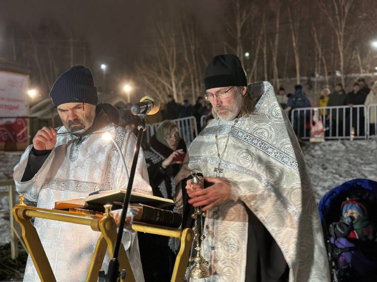 Освящение вод Кореневского карьера