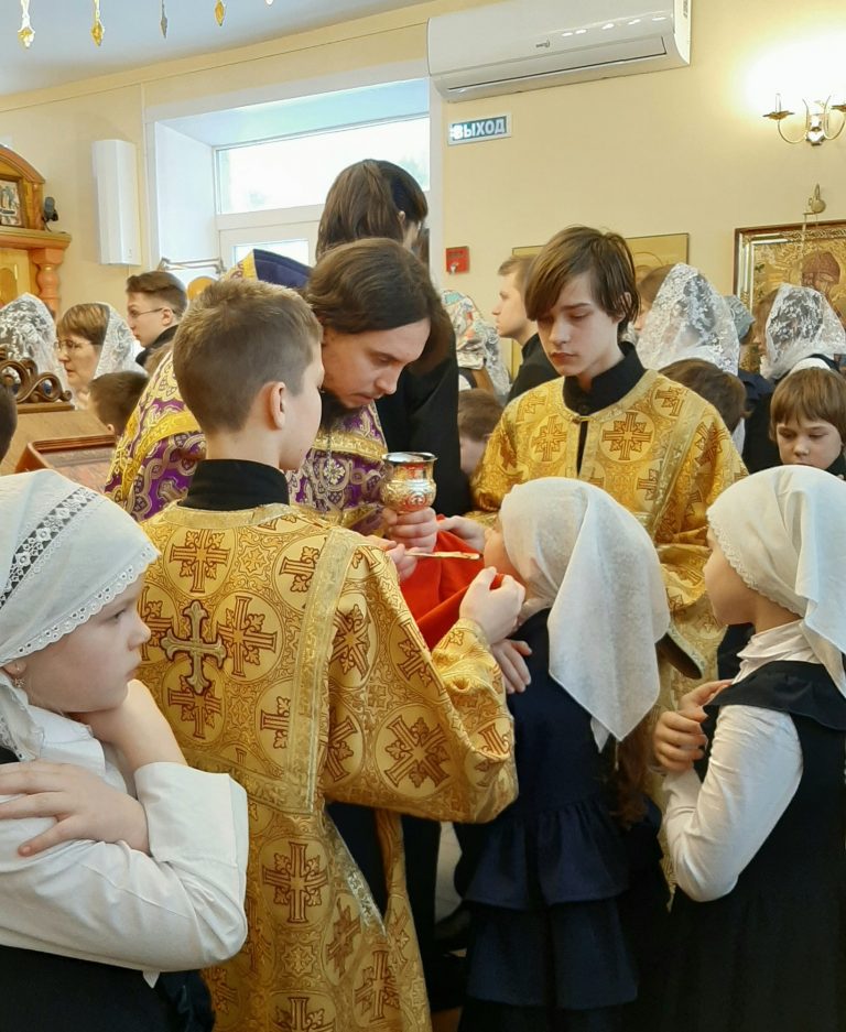 Литургия Преждеосвященных Даров в Сергиевским храме при православной школе «Образ»