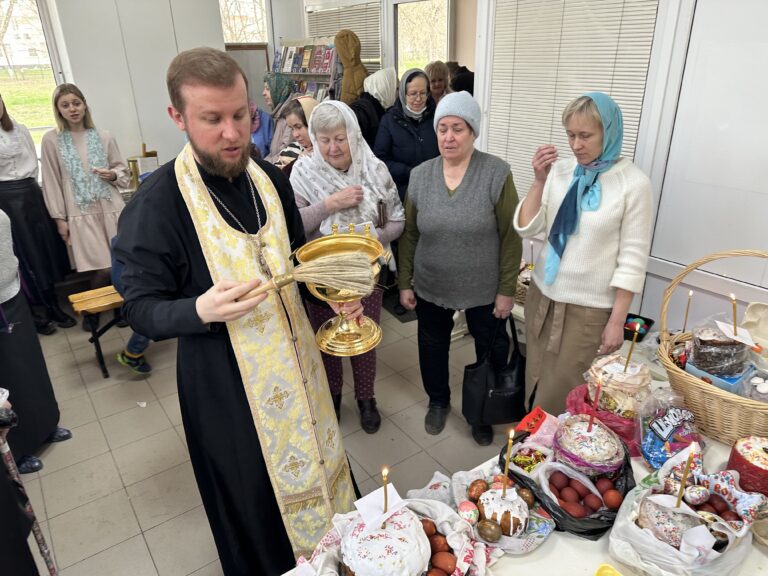 Освящение куличей в Люберецкой больнице