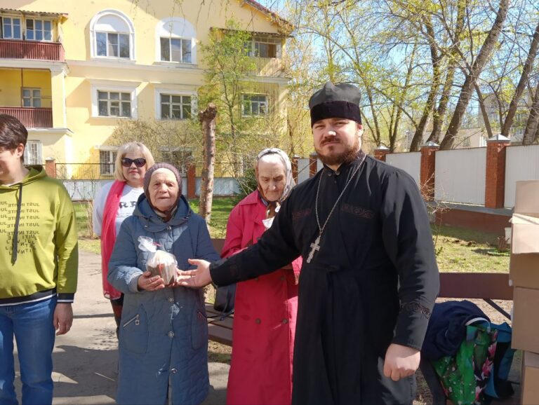 Акция «Красная Пасха»