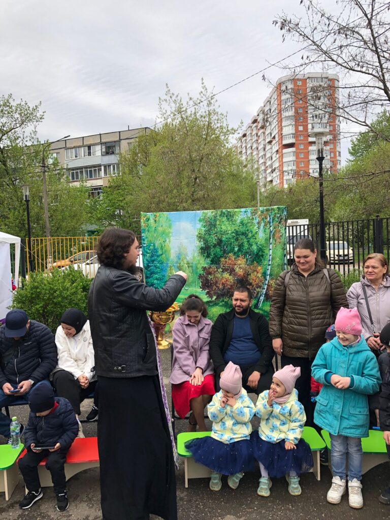 Молебен в детском саду №18 пос. Октябрьский
