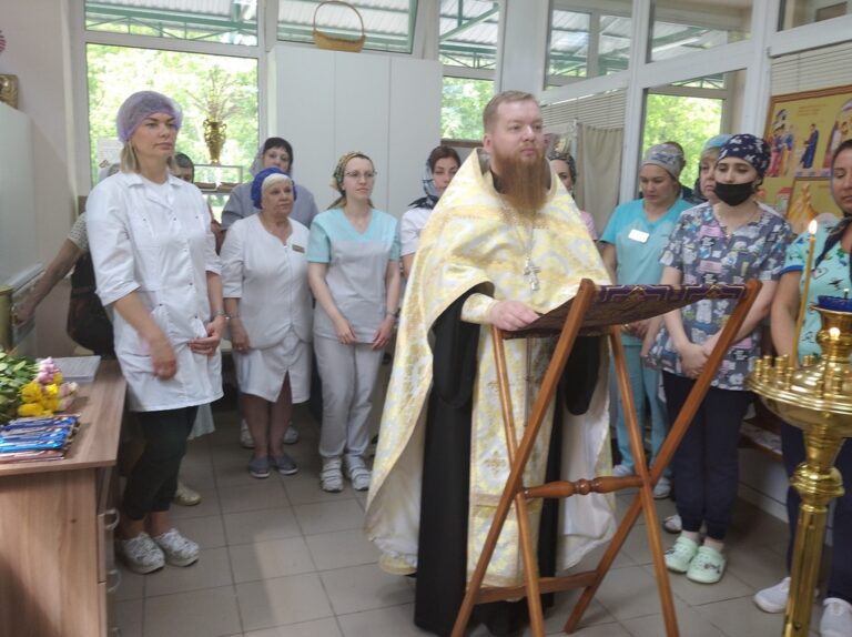 Молебен в честь Дня медицинского работника