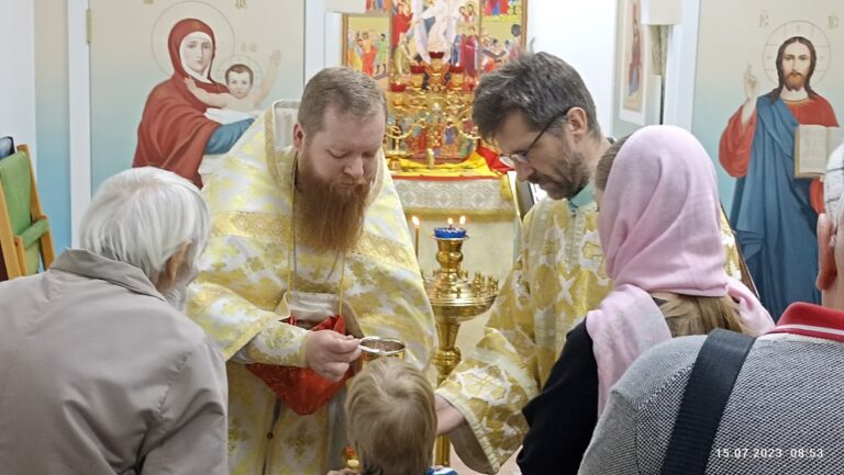 Литургия в больничном храме святителя Макария (Невского)