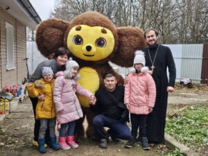 Благотворительная акция «Согреем детские сердца» в Люберецком благочинии
