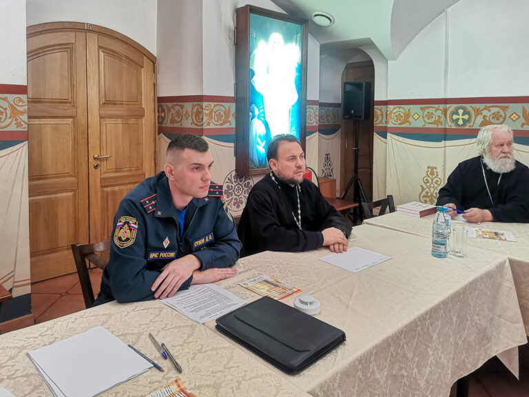 Профилактическая беседа на тему соблюдения требований пожарной безопасности в храмах