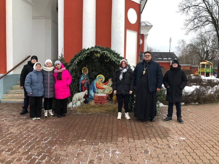 Экскурсия по храму для молодежи