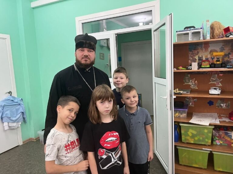 Посещение пункта временного размещения беженцев из Курска