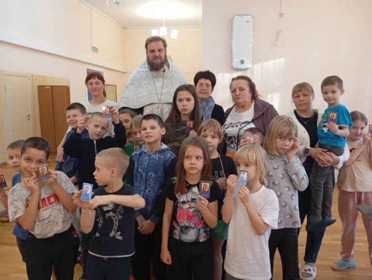 Посещение пункта временного размещения беженцев из Курска