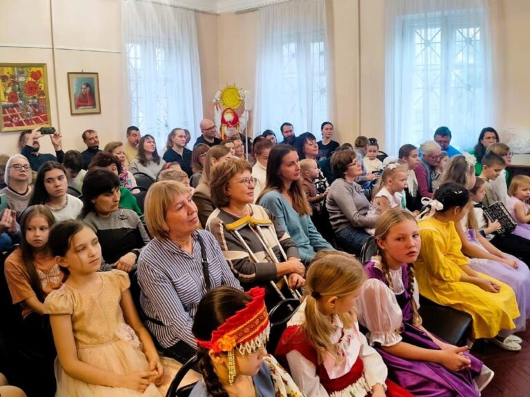 День любимых мам