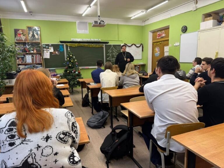 «Диалог со священником» в Лыткарине