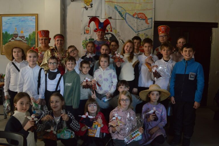 Мастер-класс по созданию народных кукол в Преображенском соборе города Люберцы