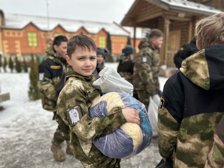 Курсанты центра «Честь имею» поддержали гуманитарную миссию для жителей Псковской области