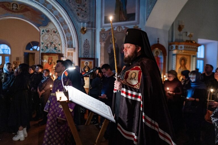 Великое повечерие с чтением Великого покаянного канона в храме Владимирской иконы Божией Матери посёлка Красково