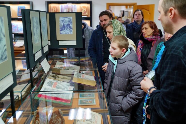 Воспитанники воскресной школы «Незабудки» Владимирского храма посёлка Красково посетили музей Библии