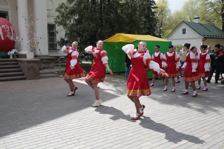 В парке «Белая Дача» города Котельники состоялся Пасхальный фестиваль