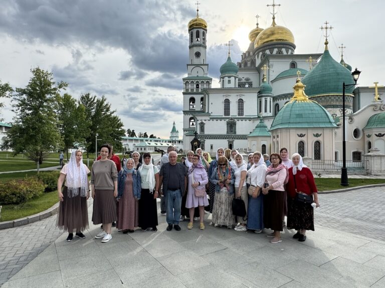 Поездка прихожан Свято-Троицкого храма посёлка Октябрьский в монастыри Московской области