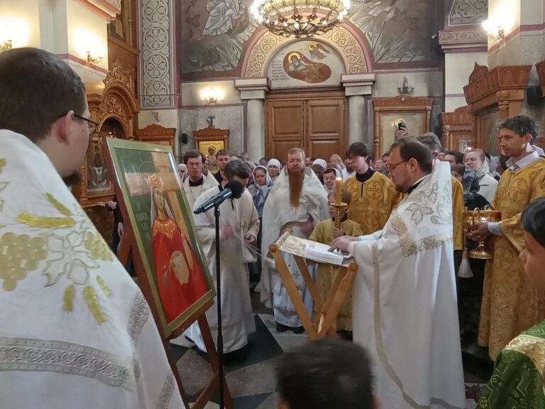 Освящение иконы равноапостольной царицы Елены в Преображенском соборе города Люберцы