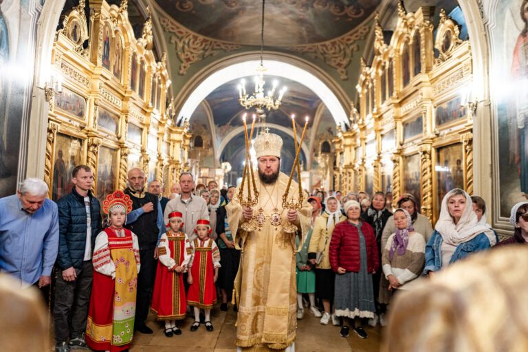 Архиерейское богослужение в храме Рождества Пресвятой Богородицы села Верхнее Мячково