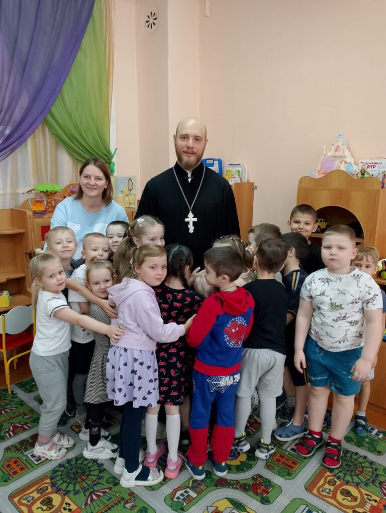 Встреча воспитанников и родителей с иереем Андреем Овчинниковым в рамках проекта «Добрый сад»