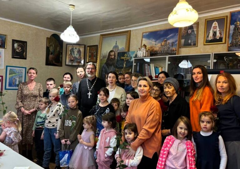 День матери