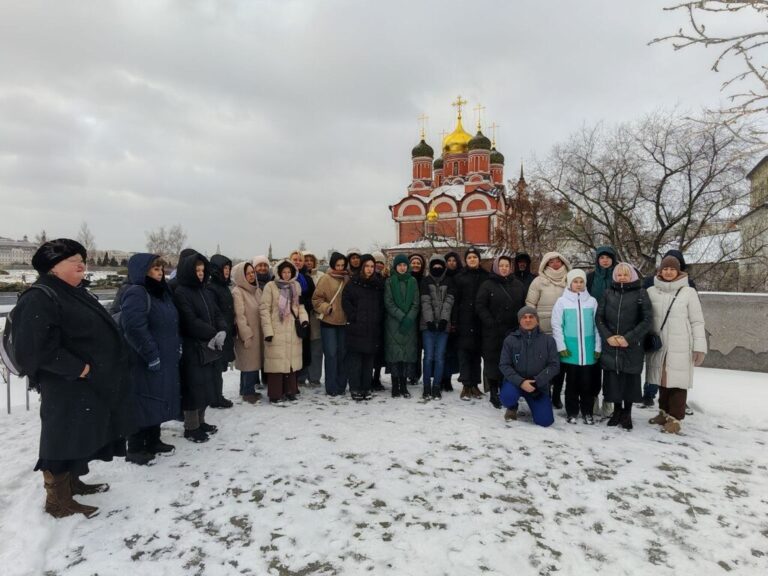 Прихожане Казанского храма в Котельниках побывали на пешеходной экскурсии по Варварке