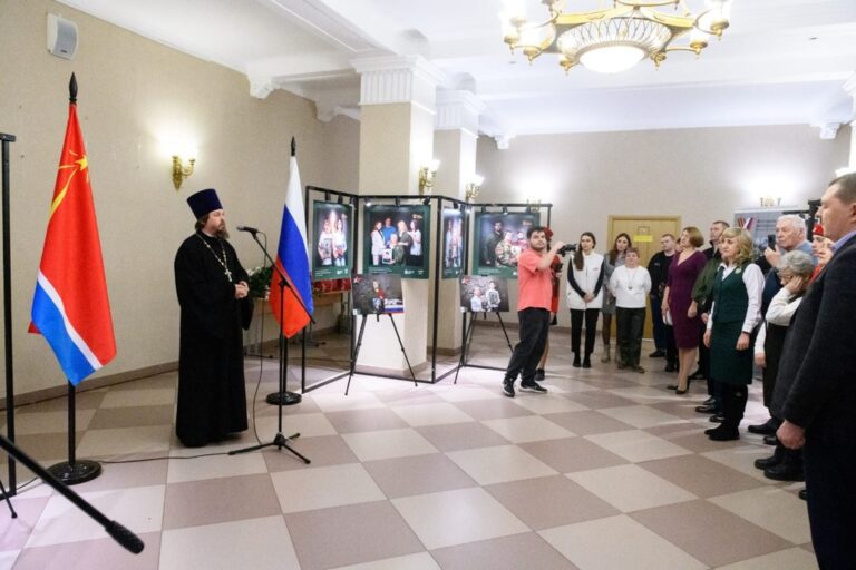 Открытие фотовыставки «Дети героев» в Лыткарине