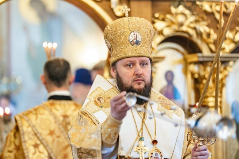 Архиерейское богослужение в Преображенском храме посёлка Красково