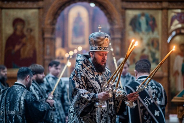 Архиерейское богослужение в Преображенском соборе города Люберцы в пятницу первой недели Великого поста