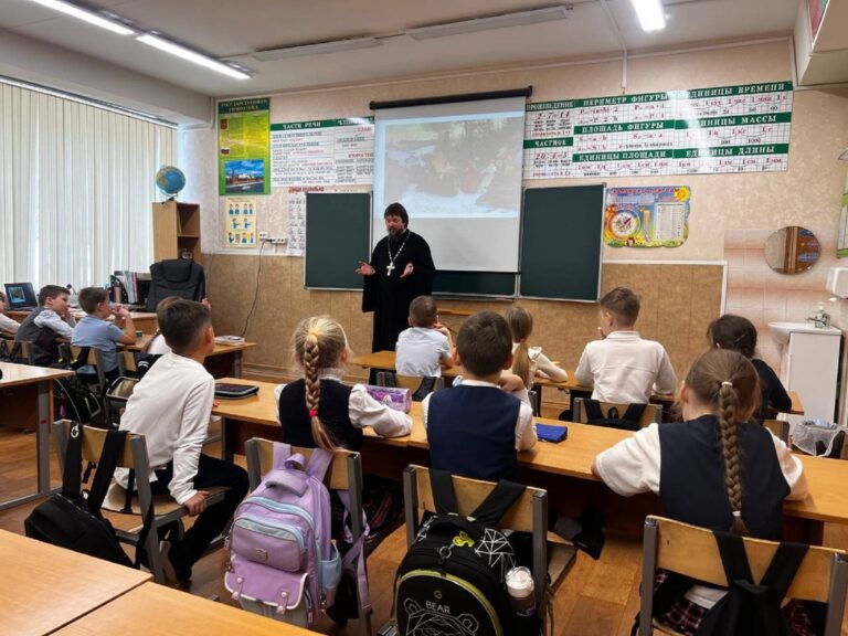 Заседание виртуального музея «Святыни родного края» в гимназии №7 города Лыткарино