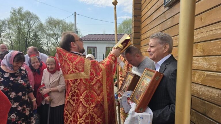 Престольный праздник в храме великомученика Георгия Победоносца в деревне Машково