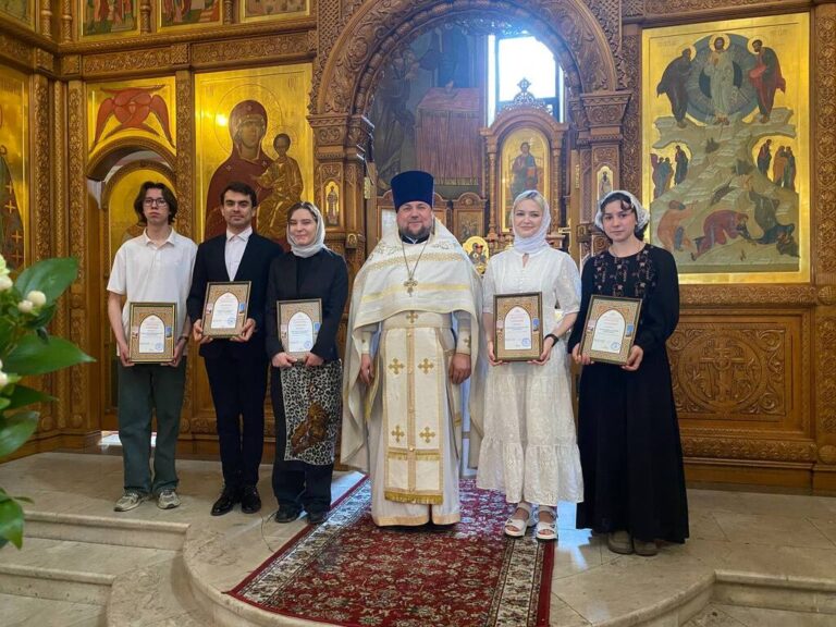 Божественная литургия в Неделю 7-ю по Пасхе и день памяти святых Мефодия и Кирилла в Преображенском соборе города Люберцы