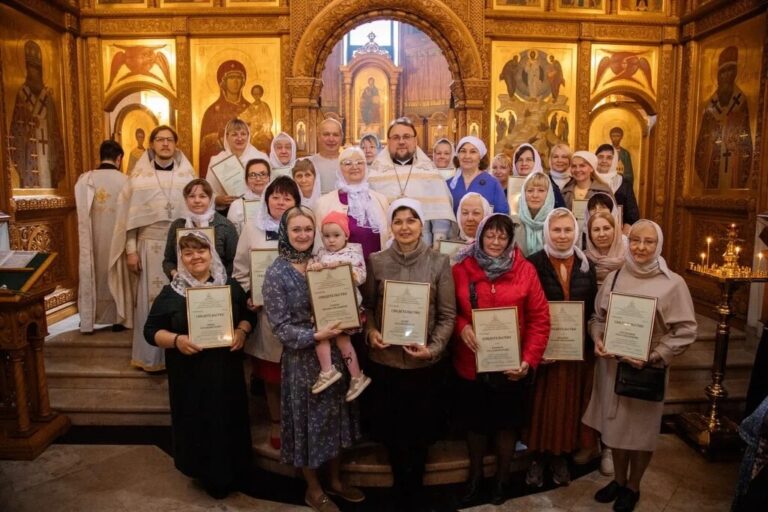 Выпуск учащихся Библейско-богословских курсов в Преображенском соборе города Люберцы
