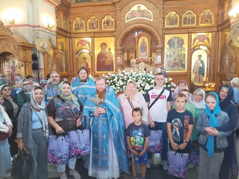Акция «Собери ребенка в школу» в Преображенском соборе г. Люберцы