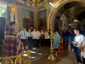 Молебен о страждущих недугом винопития и встреча со школьниками в Успенском храме села Жилино