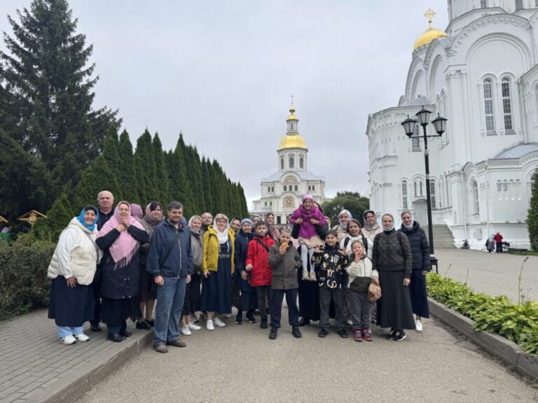 Паломническая поездка прихожан Свято-Троицкого храма посёлка Октябрьского к святыням Дивеева и Мурома